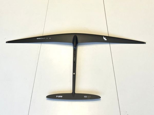 Momentum 916 Carbon Plane