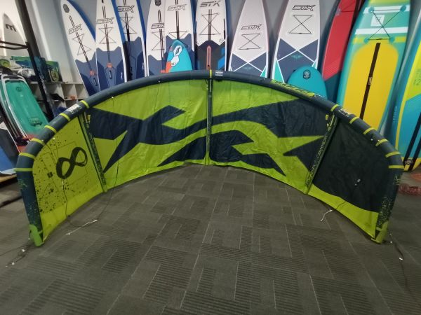 BANDIT 8 m2 2019 kite only. .