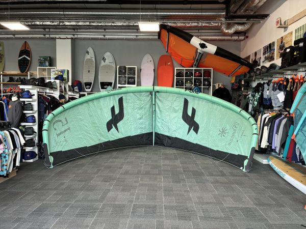 Breeze V4 15m2 K.D. .