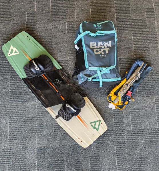 Komplett haladó kite szett: Bandit 2021 10m2 M. + Brunotti Youri deszka + bar &amp;