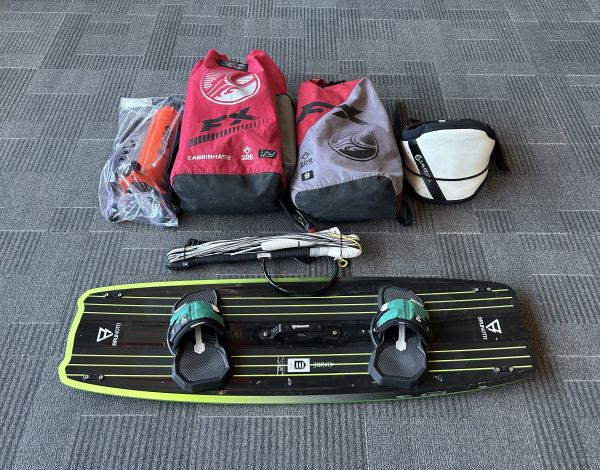 FX 9-12 + Brunotti Carbon Komplett kite felszerelés.