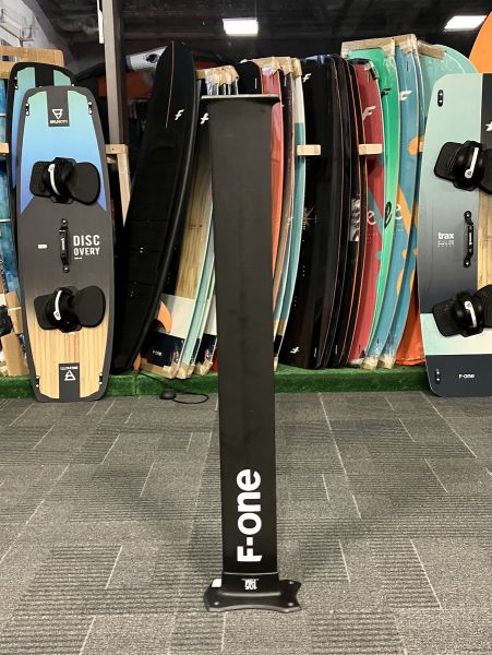 HM 105 Carbon mast