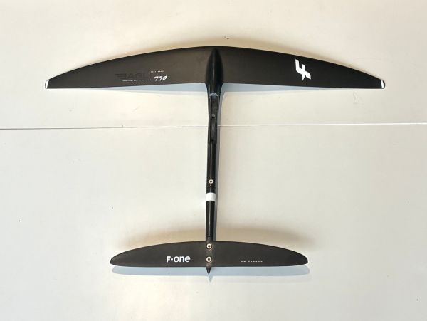Eagle Carbon Plane 990